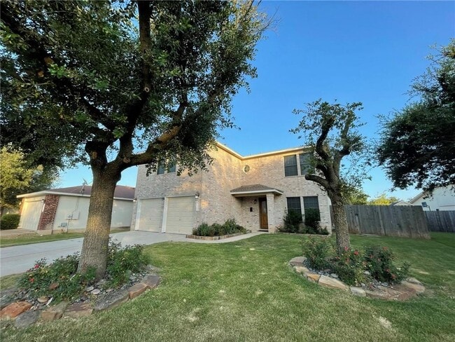 Building Photo - 102 Brentwood Dr