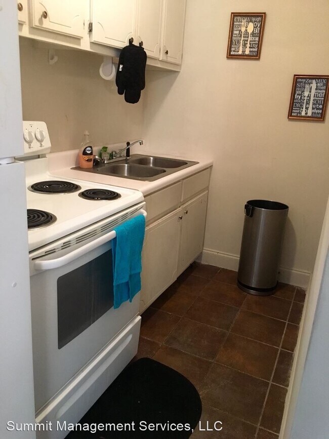 Building Photo - 1 br, 1 bath House - 17B PR 1109