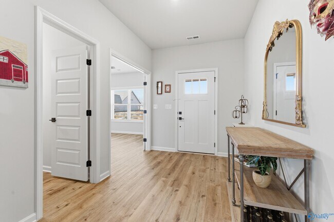Building Photo - 148 Flintridge Dr