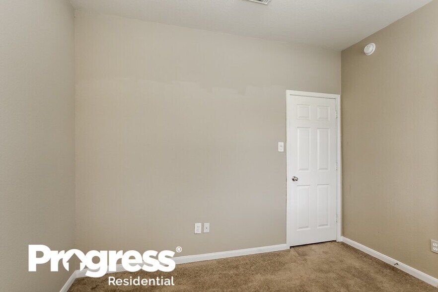 Building Photo - 15527 Lady Shery Ln