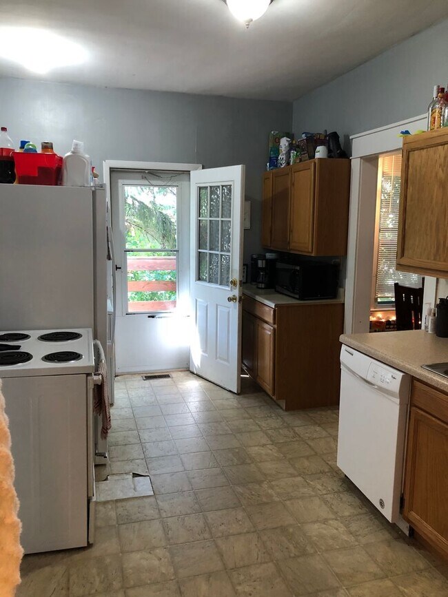Building Photo - Available August 2026;  Monthly Rent $3,15...