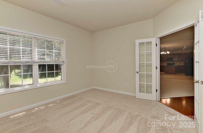 Building Photo - 8827 SedgeBurn Dr