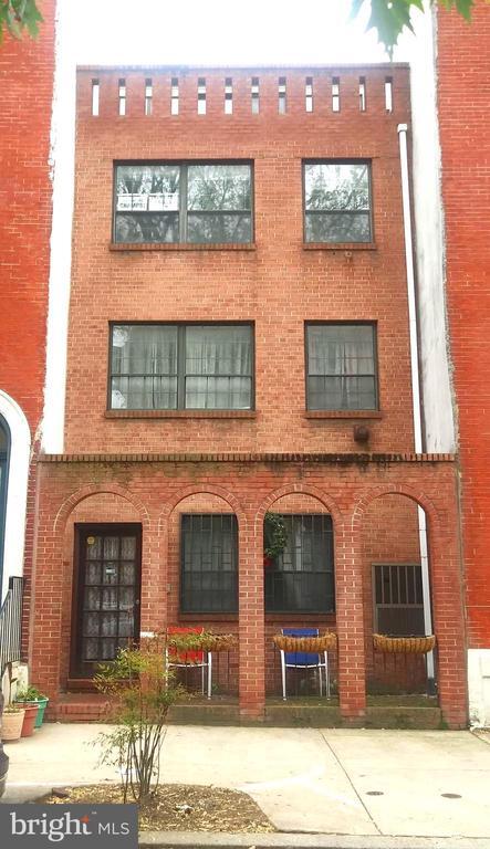 Building Photo - 1918 Wallace St