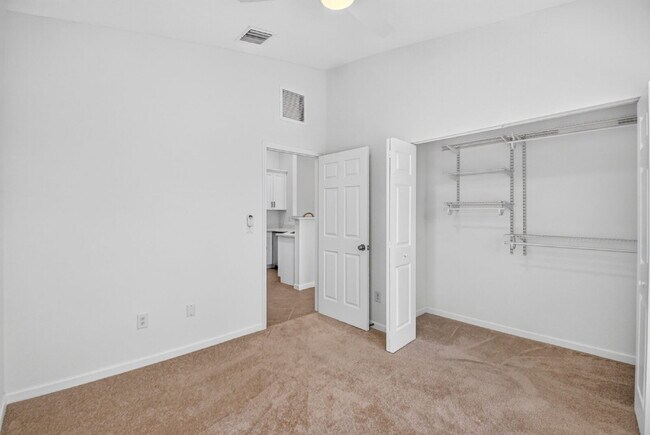 Building Photo - "Charming 2-Bed, 2-Bath Oasis in Riviera Beach – Your Perfect Retreat!"