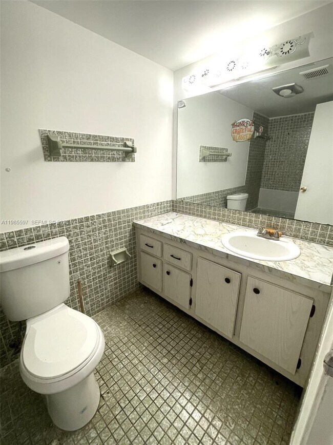Building Photo - 2061 NW 47th Terrace