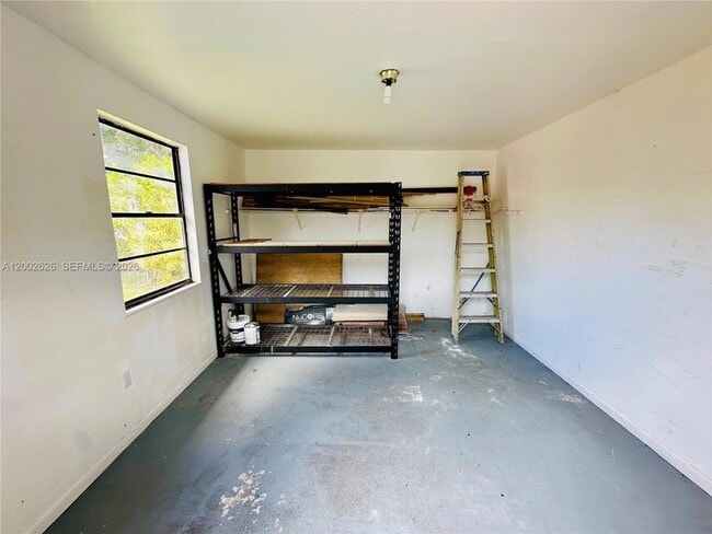 Building Photo - 6241 SW 2nd St