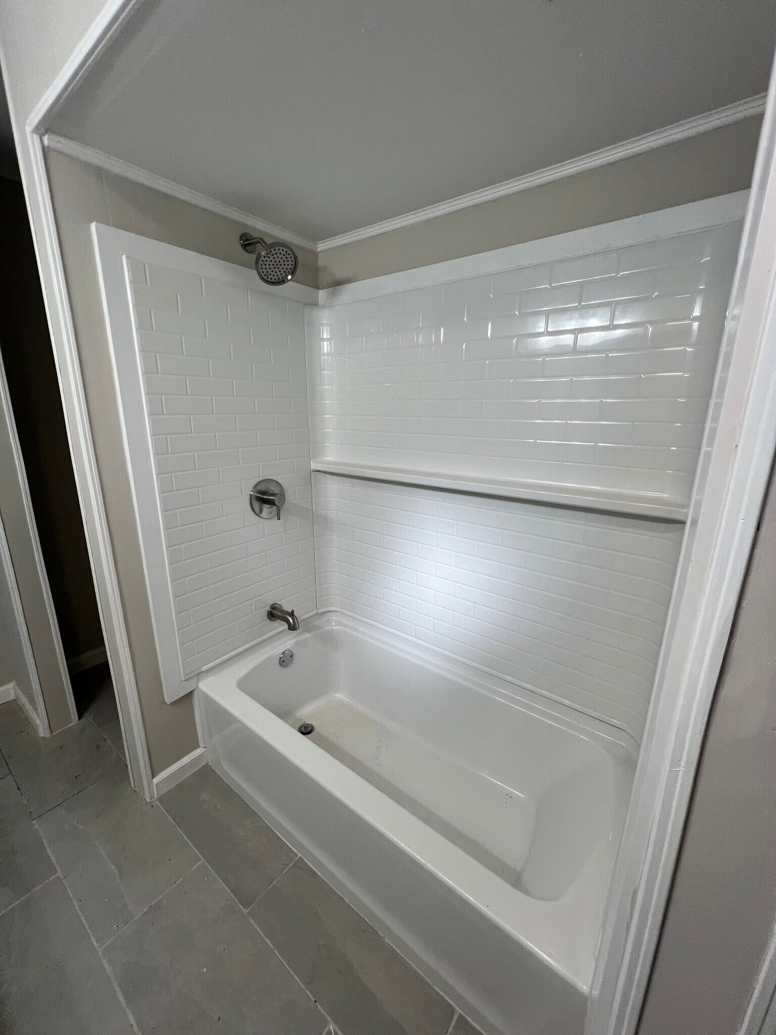Master Bath - 323 Sally Dr