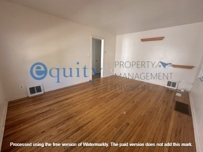 Building Photo - 516 4th Ave