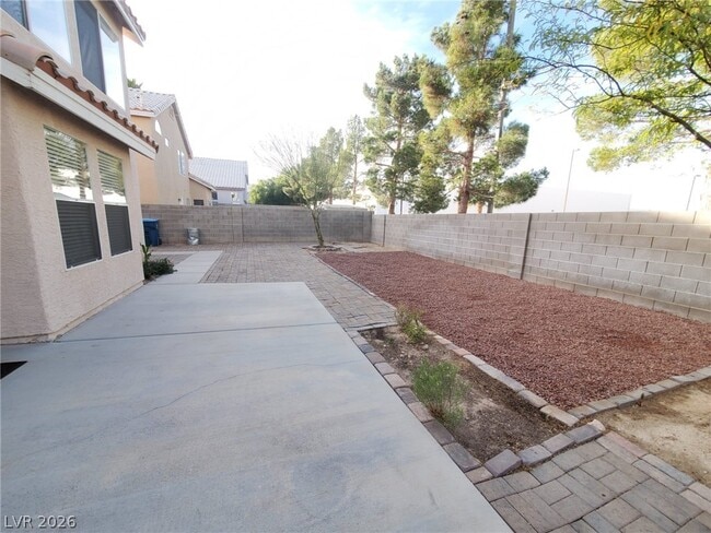 Building Photo - 7512 Pacific Ridge Ave