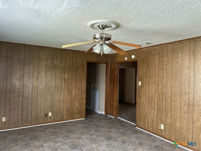 Building Photo - 1315 Jefferis Ave