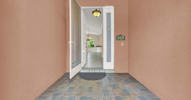 Building Photo - 13255 Royale Sabal Ct
