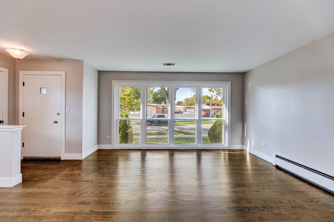 Building Photo - 4856 Wick Dr