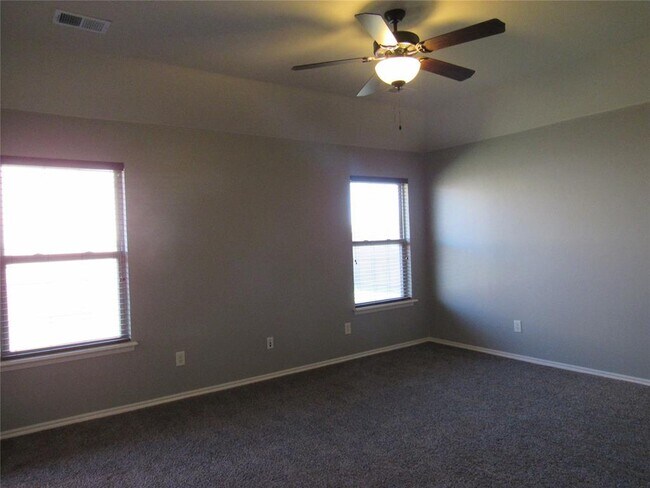 Building Photo - 17516 Black Hawk Dr