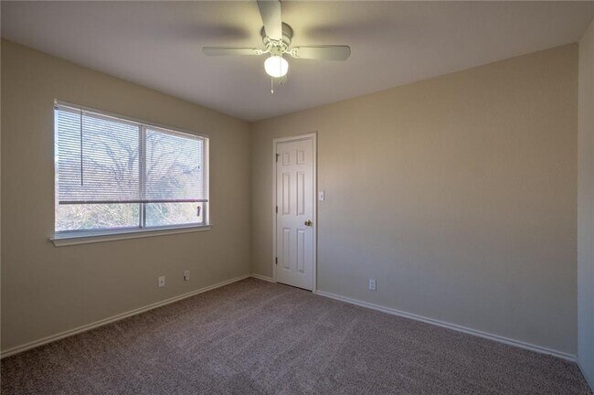 Building Photo - 1733 Constantino Cir