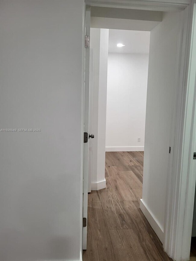 Building Photo - 245 SW 105th Pl