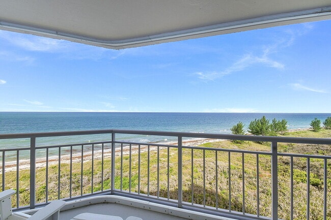 Building Photo - 3870 N Hwy A1A