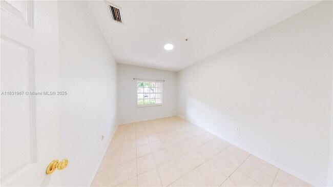 Building Photo - 5660 NW 115th Ct