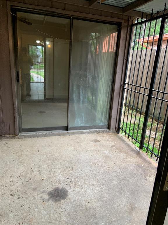 Building Photo - 5613 Hollow Pines Dr