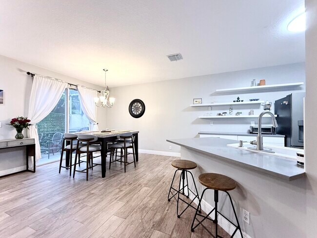 Building Photo - 9138 Villa Palma Ln