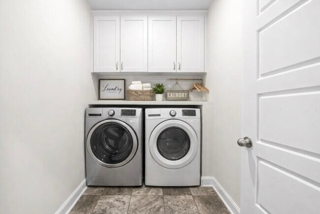 Building Photo - 2417 Bucklin Dr