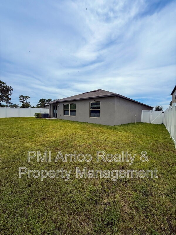 Building Photo - 12903 Wildflower Meadow Dr