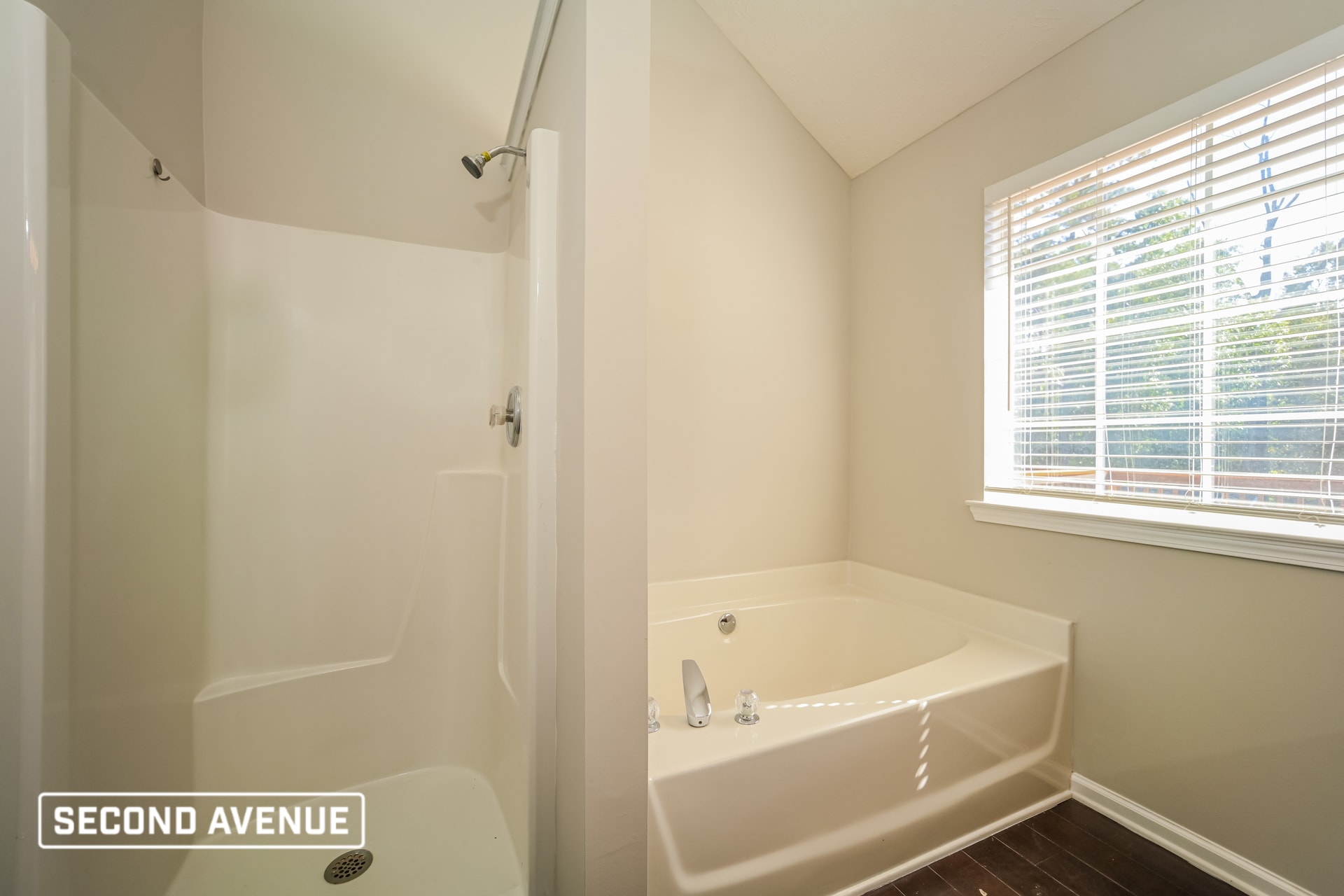 Building Photo - 300 Stones Throw Dr