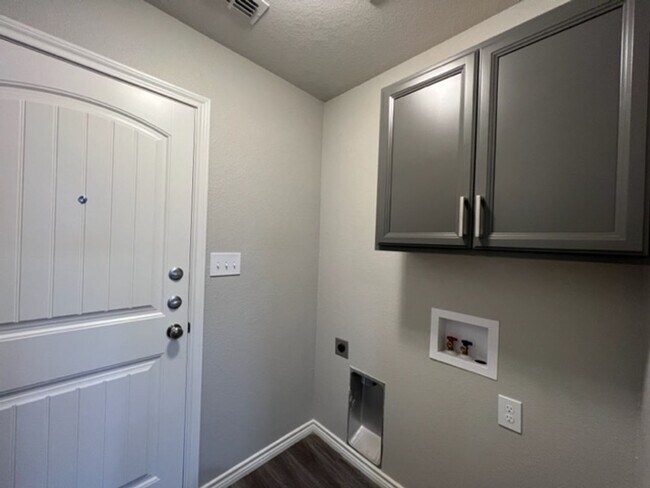 Building Photo - 2834 Melissa Ln