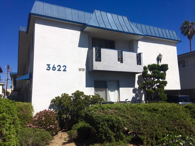 Front - 3622 Keystone Ave