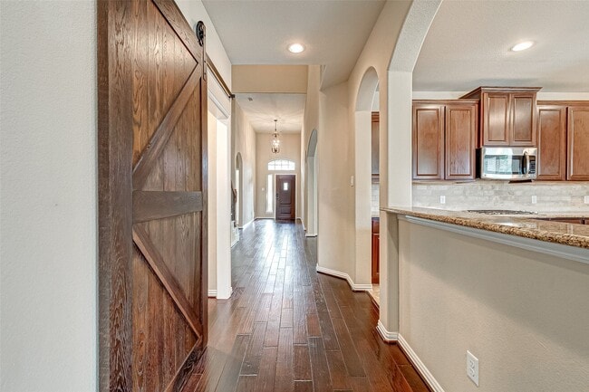 Building Photo - 4814 Sequoia Park Ln