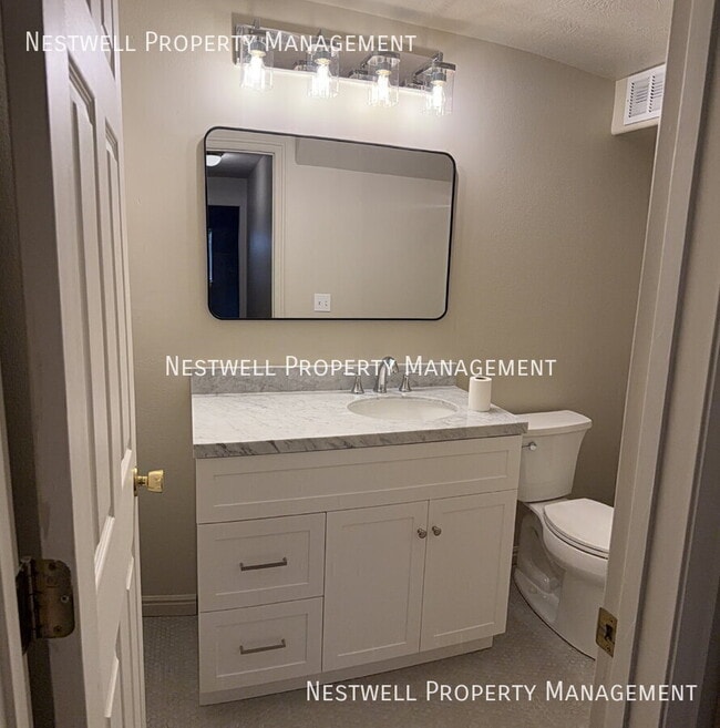 Building Photo - 2335 N 380 W St