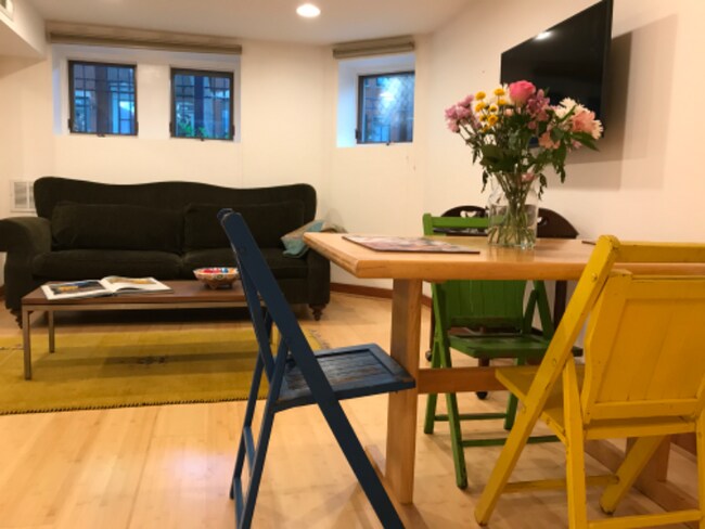 Building Photo - 1845 N Wilmot Ave