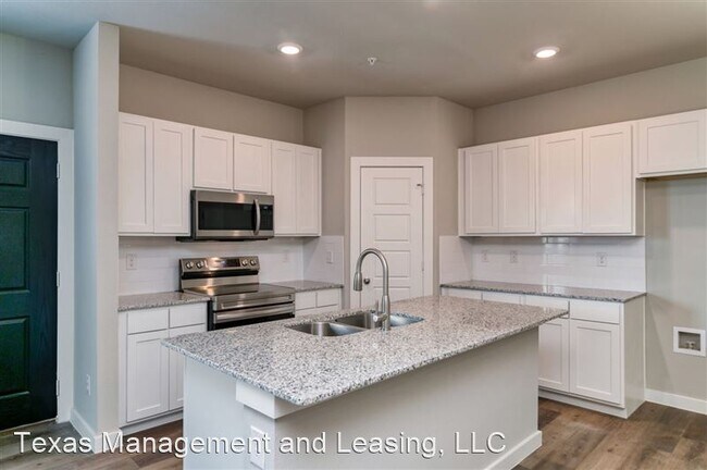 Building Photo - 735 Harvest Moon Dr