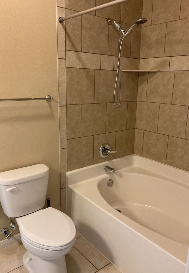 Building Photo - 4610 Cambridge Dr