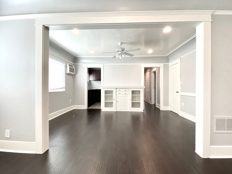 Building Photo - 1329 5th Ave