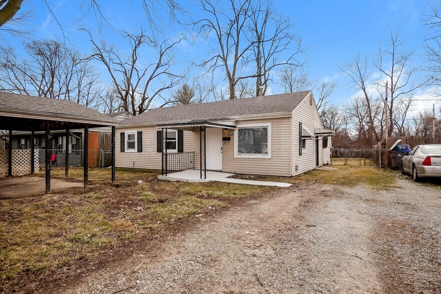 Building Photo - 4709 E 33rd St