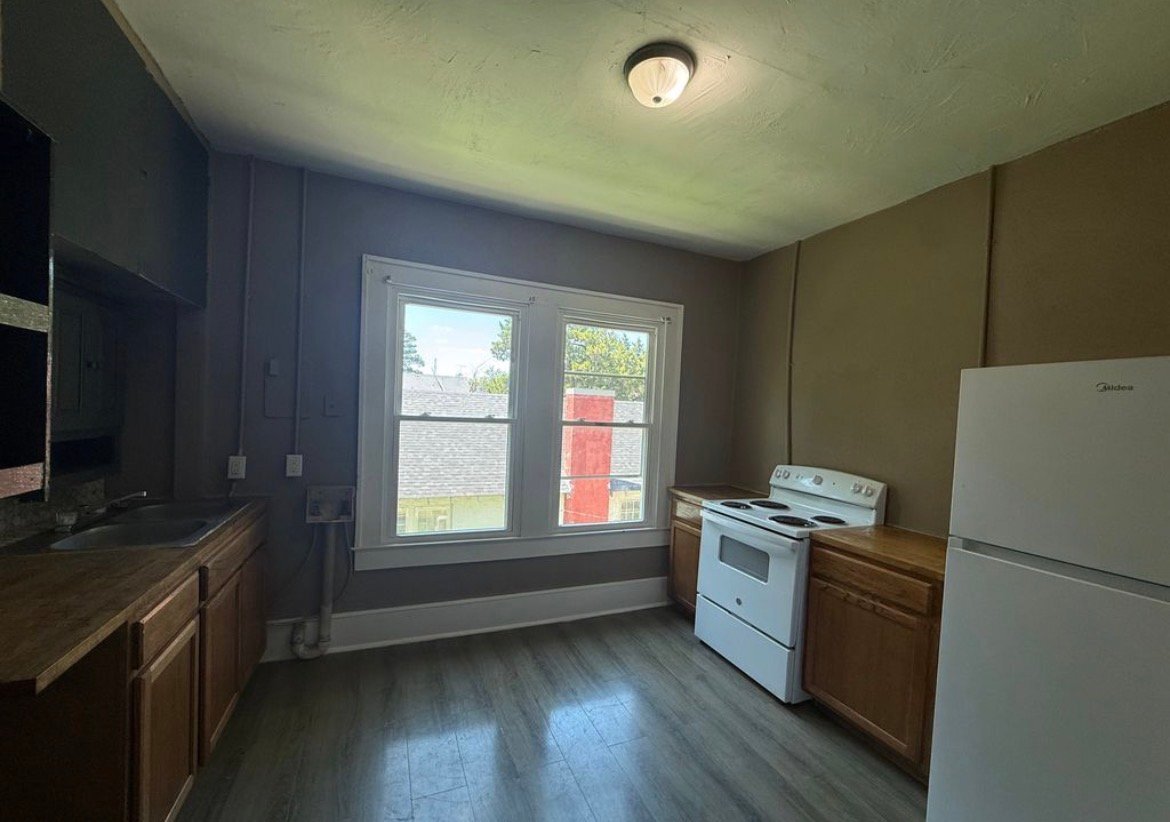 Building Photo - 209 E Capitola Ave