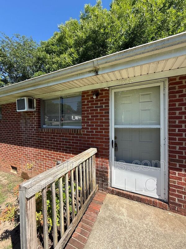 Building Photo - 133 Pleasant Dr