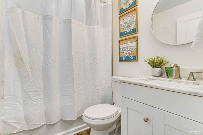 Building Photo - 814 W Gonzalez St