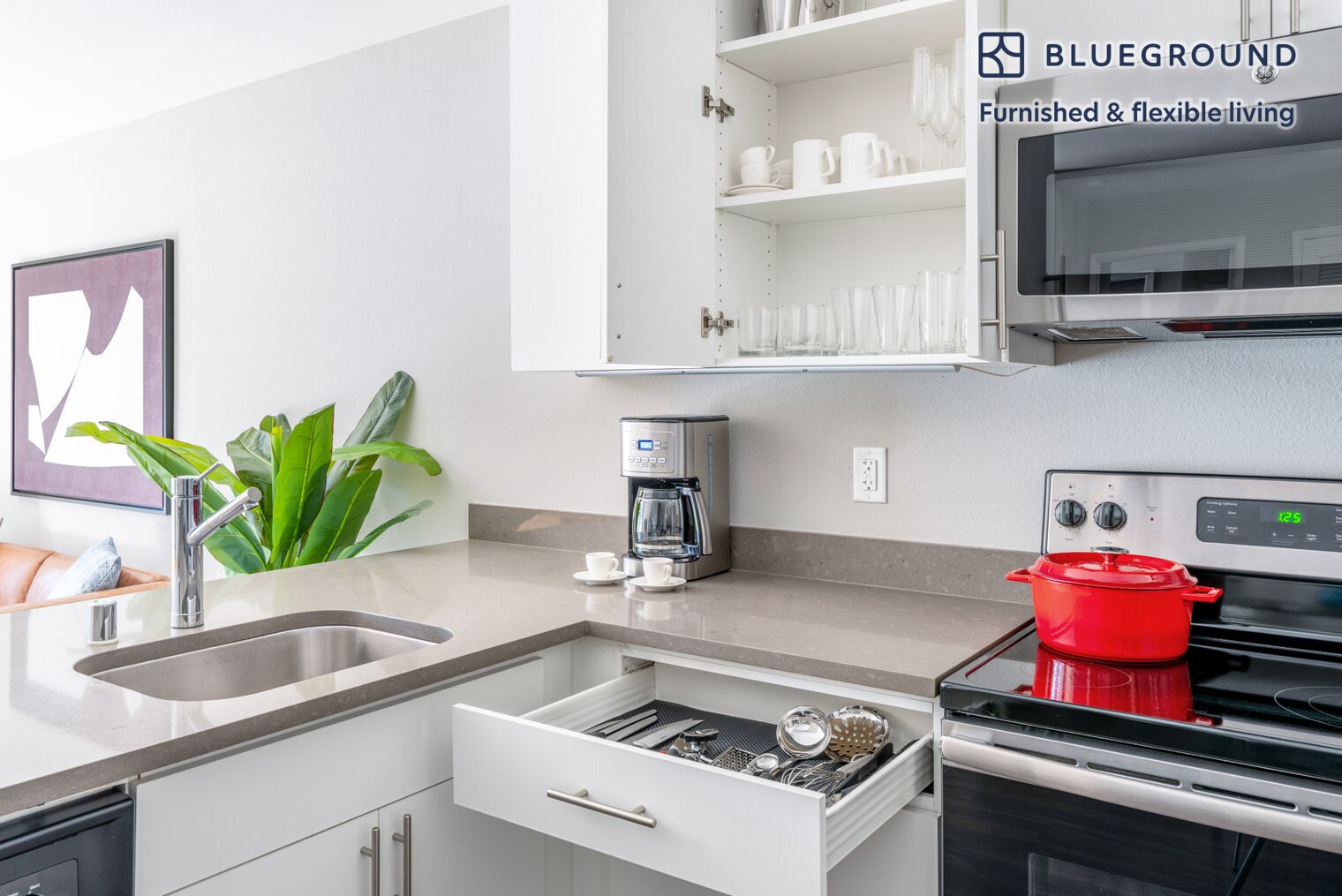 Building Photo - 655 S Fair Oaks Ave