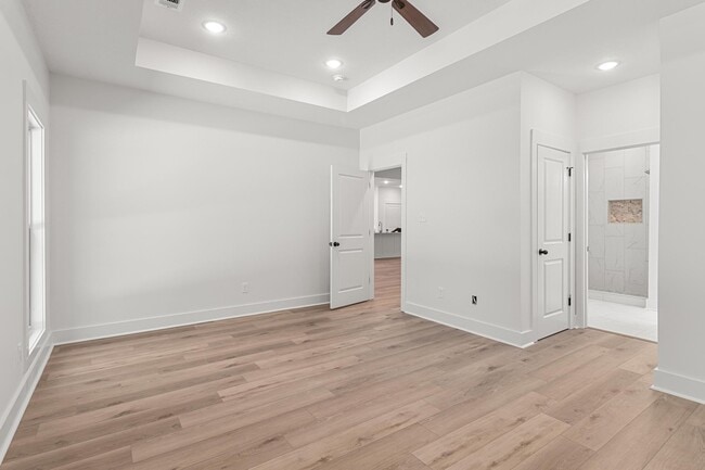 Building Photo - 4216 Lynx Ln