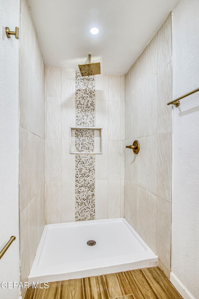 Building Photo - 8818 Mt Elbert Dr