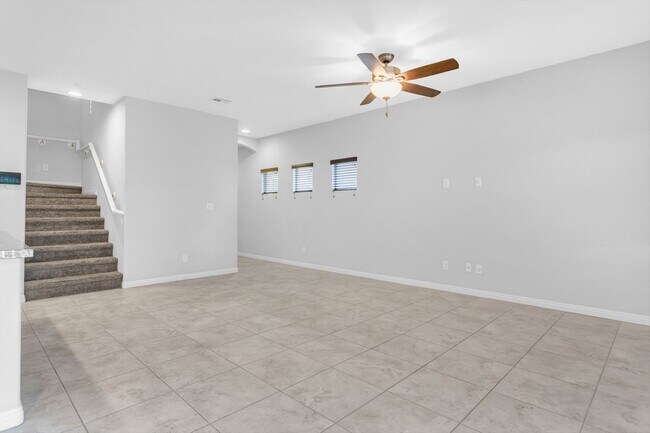 Building Photo - Great Southwest Home