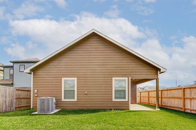 Building Photo - 6422 Pomona Ct