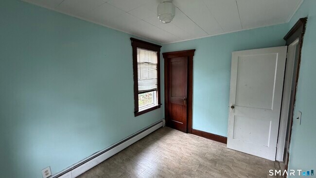 Building Photo - 182 Beechwood Ave