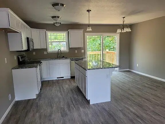 Building Photo - 321 Dogwood Pl