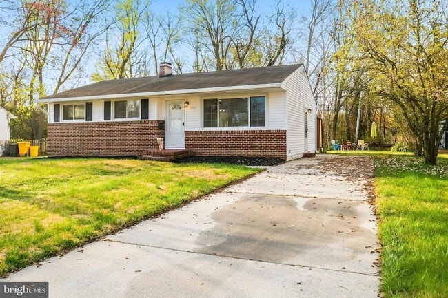 Building Photo - 1909 Pagham Rd