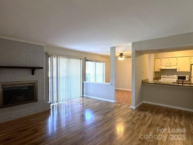 Building Photo - 11157 Harrowfield Rd