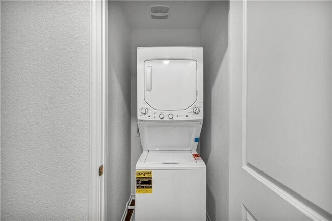 Building Photo - 7236 Dancing Wind Ln