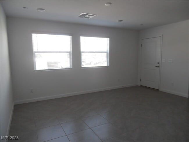 Building Photo - 3532 Grecian Queen Ave