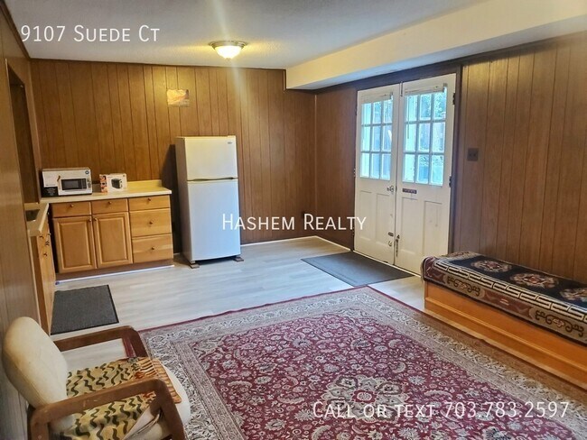 Building Photo - Spacious 1 Bedroom Basement Rental with Pr...